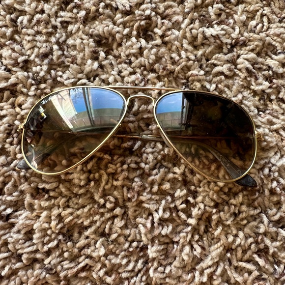 Ray-Ban Classic Aviator RB3025 Sunglasses - Picture 10 of 14